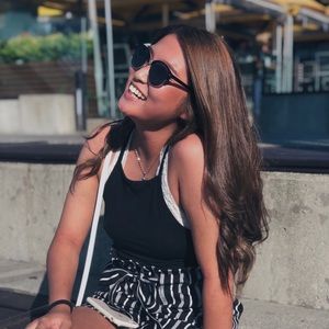 Meet your Posher, Lucinda